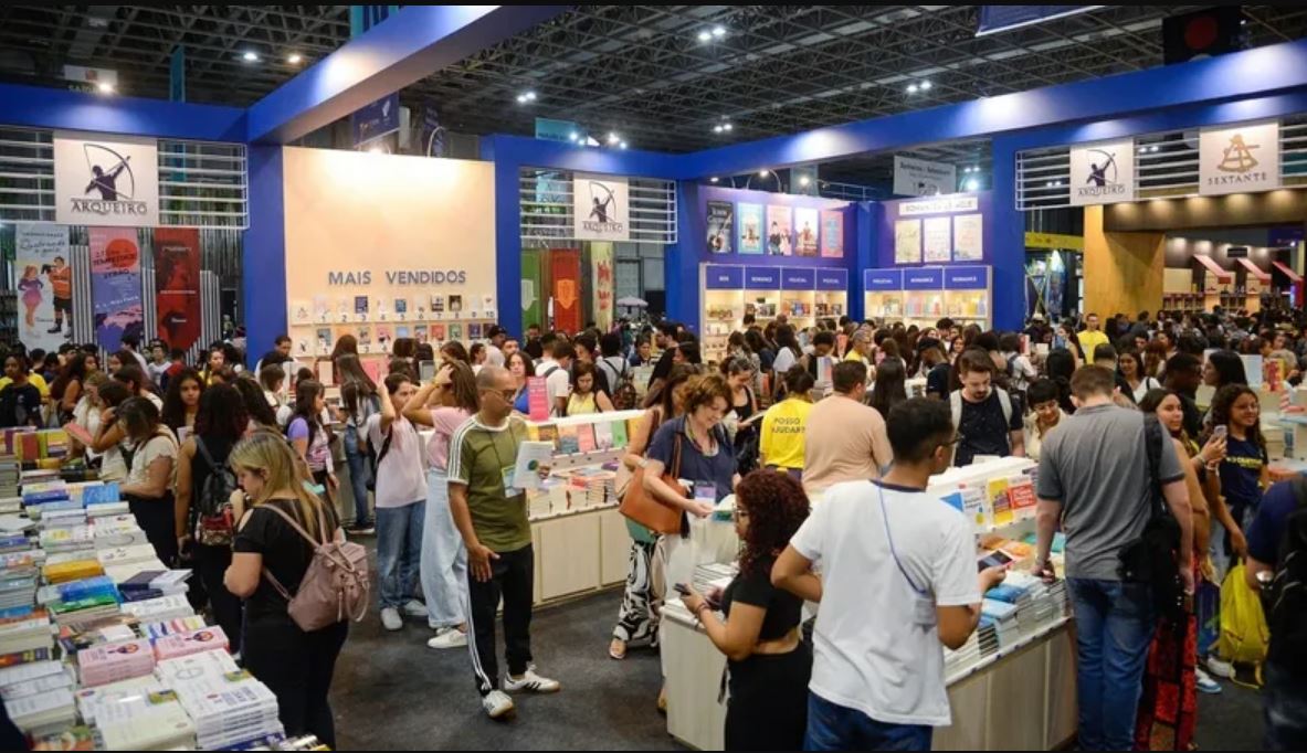 Linhas de ônibus e metrô reforçadas para o acesso à Bienal do Livro no Riocentro