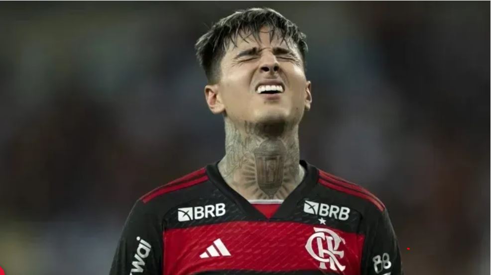 “Erick Pulgar lamenta após gol contra em jogo entre Flamengo e Bayern no Mundial de Clubes 2025”